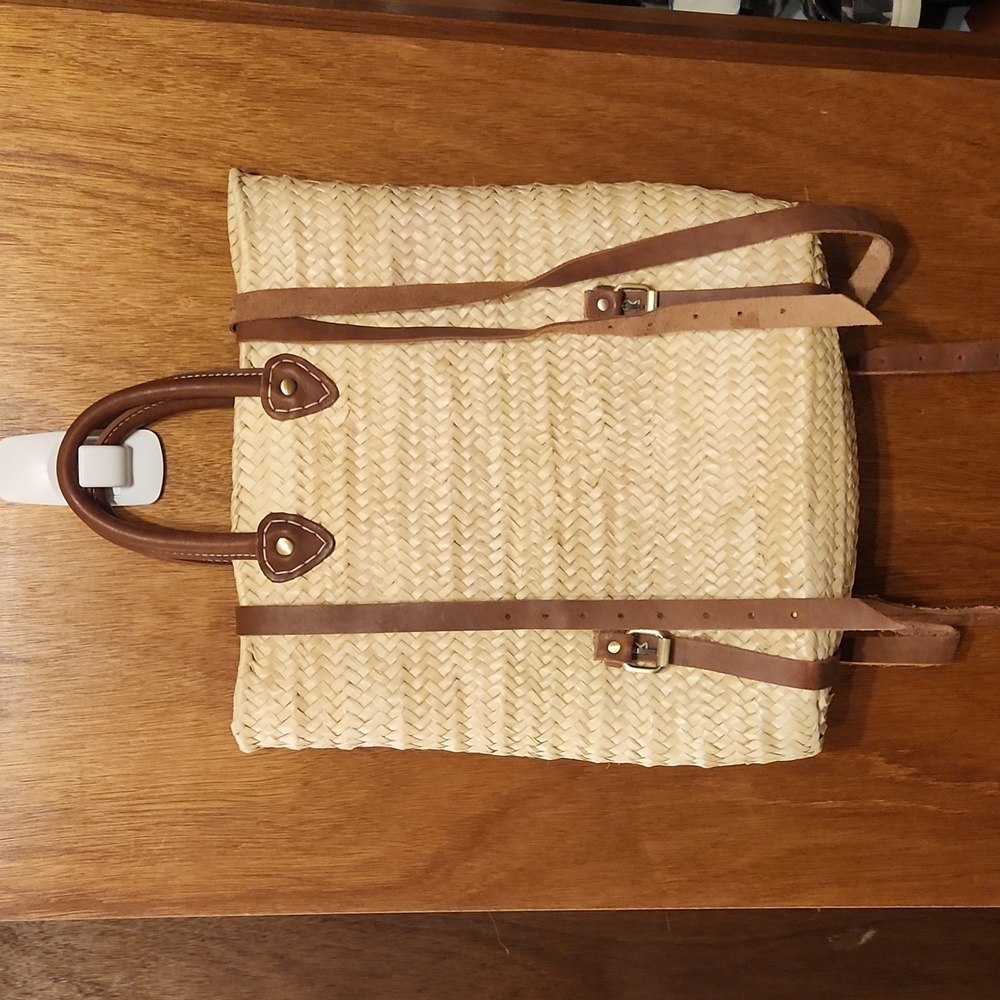 Straw and genuine leather handbag/backpack